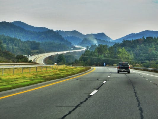 The highways near Black Mountain, North Carolina, just outside Ridgecrest. (Photo by Sakura Sunagawa/flickr)