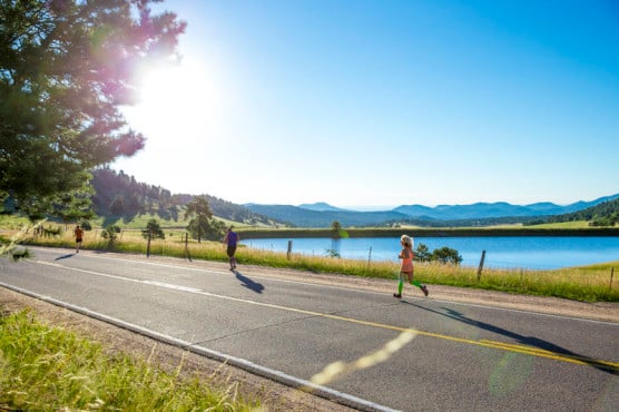 A marathon in the midnight sunshine, Running