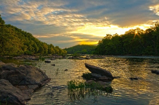 El río Rappahannock en Fredericksburg, Va. (Foto de justin.critzer/flickr)