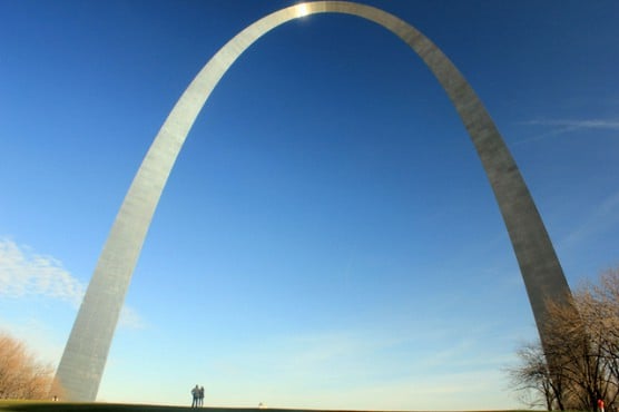 The Gateway Arch in St. Louis, Missouri. (Photo by Yinan Chen/flickr)