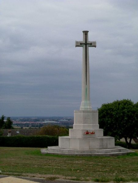 The Danbury War Memorial in Danbury, Connecticut, where the race starts and finishes. (Photo by WIkimedia).