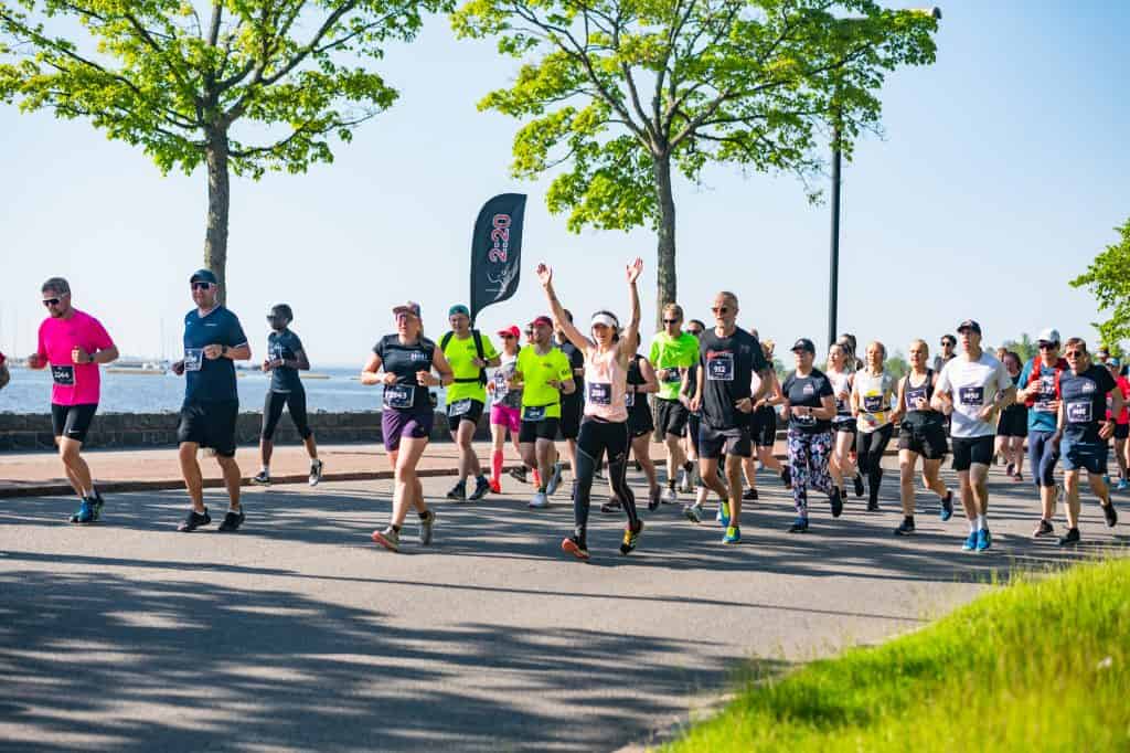 Runners in the course of Helsinki Half Marathon