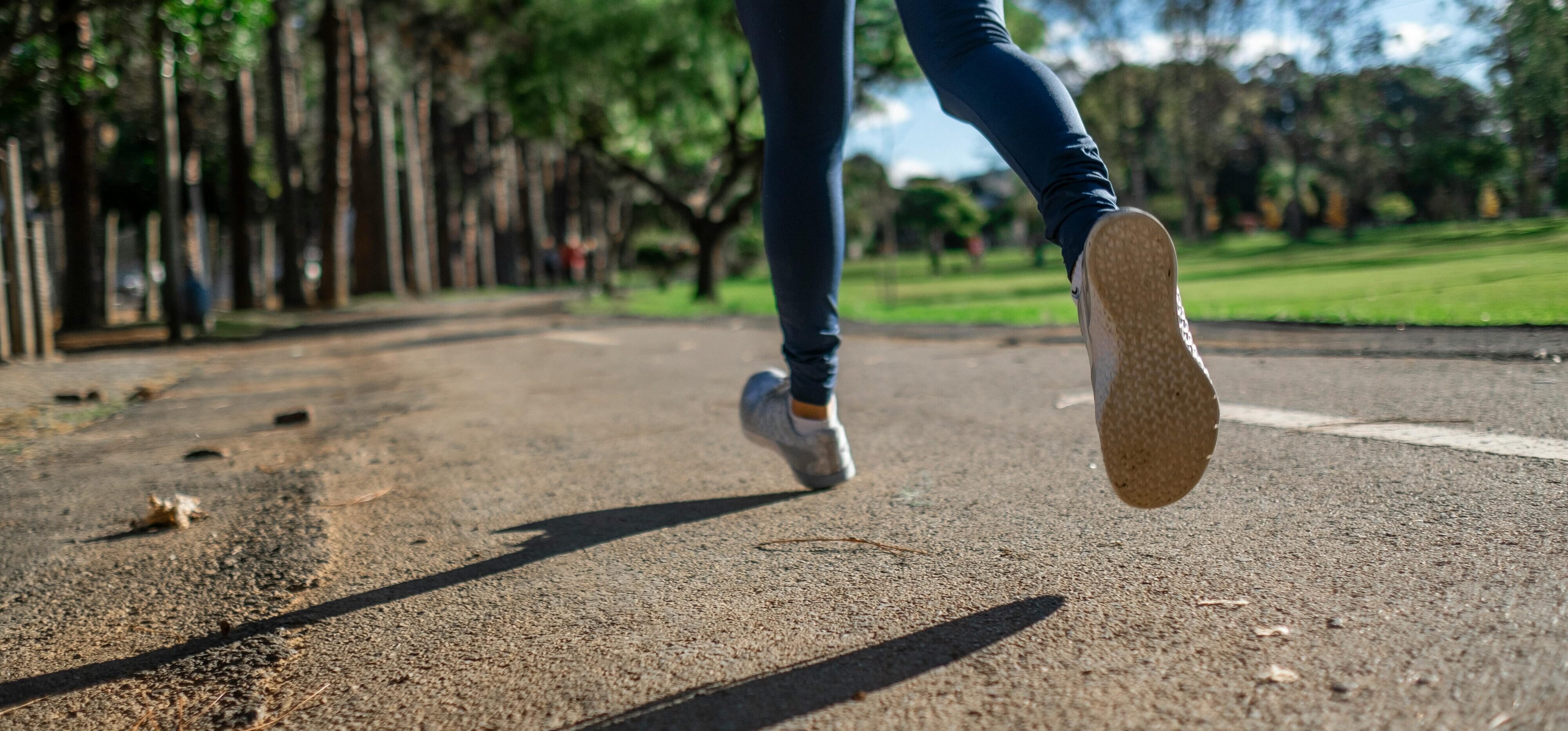 feet running